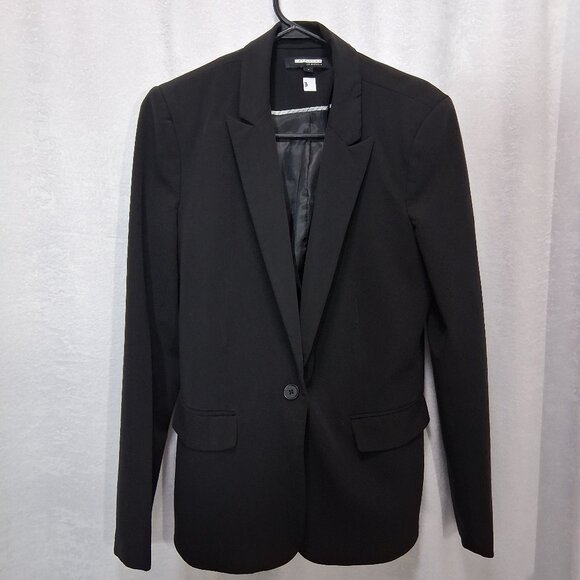 3. Attitude Jay Manuel Black Blazer in a size 6. - Picture 1 of 3